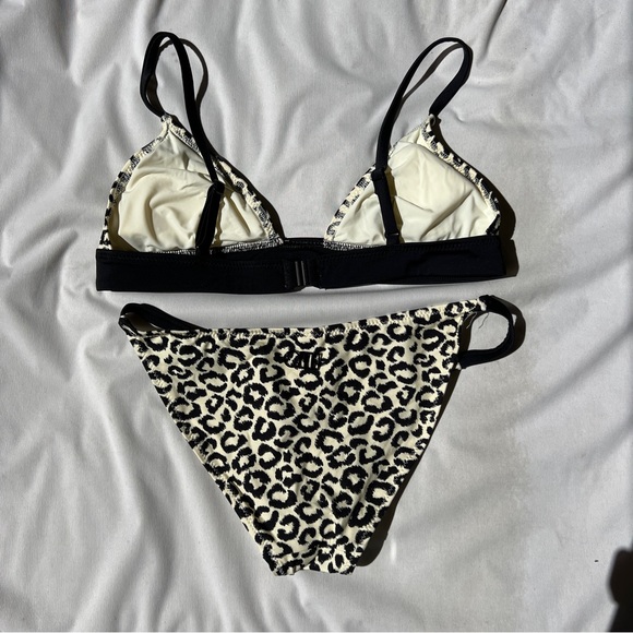 Solid & Stripped Cheetah Bikini Set - Picture 4 of 4